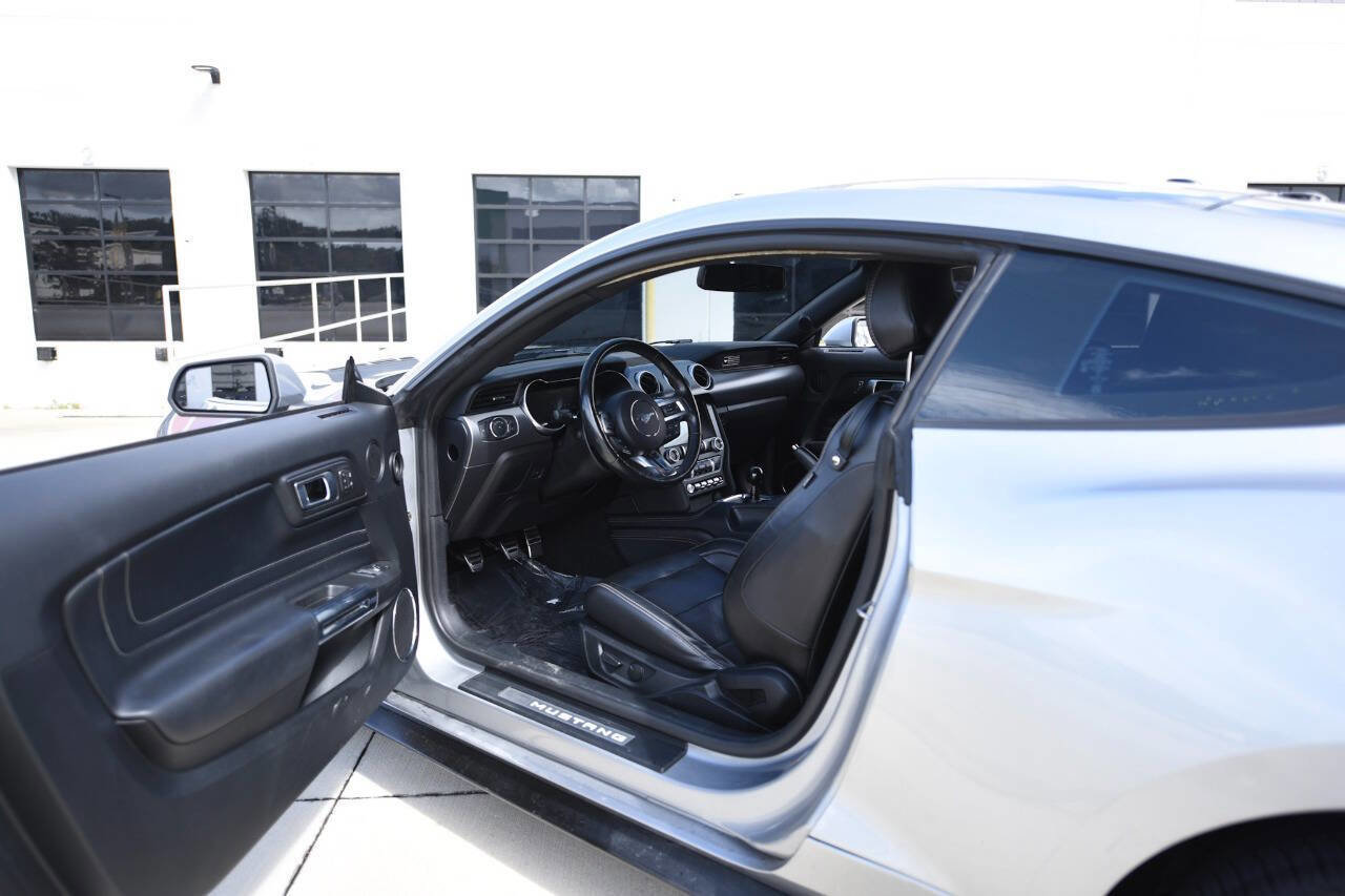 Used 2020 Ford Mustang GT Premium w/ Equipment Group 401A image 11