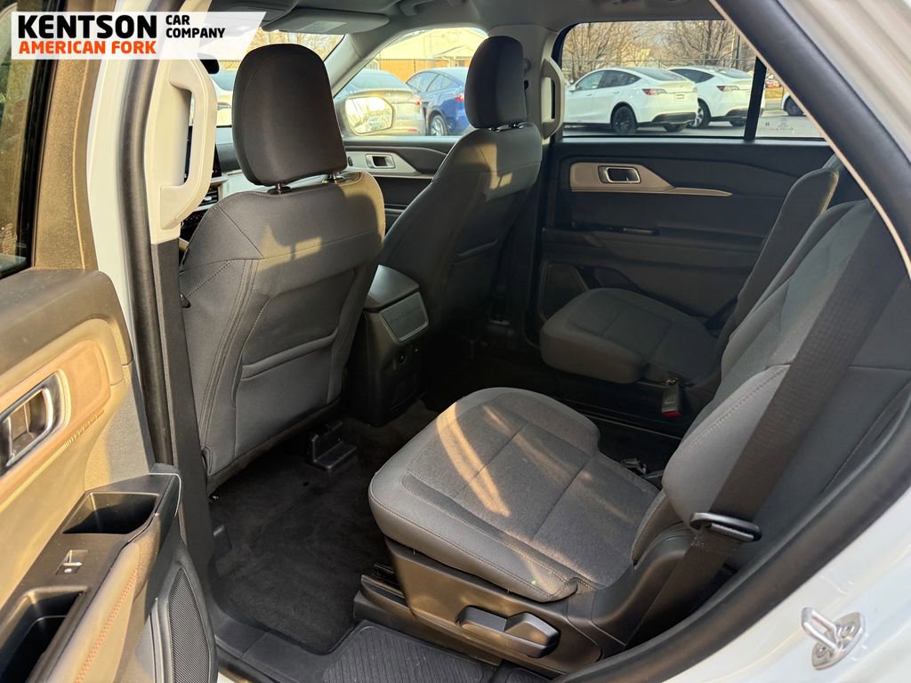 Used 2025 Ford Explorer Active image 32