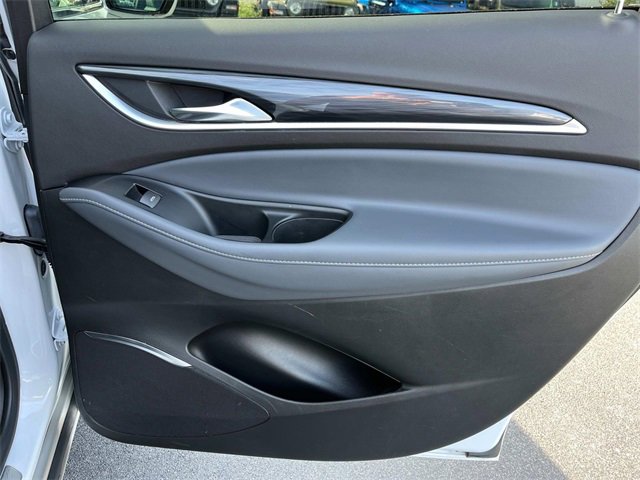 Used 2024 Buick Enclave Premium image 21
