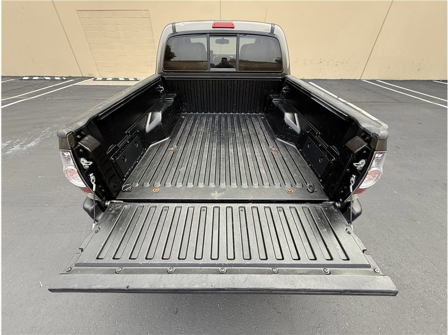 Used 2013 Toyota Tacoma 2WD Double Cab image 21