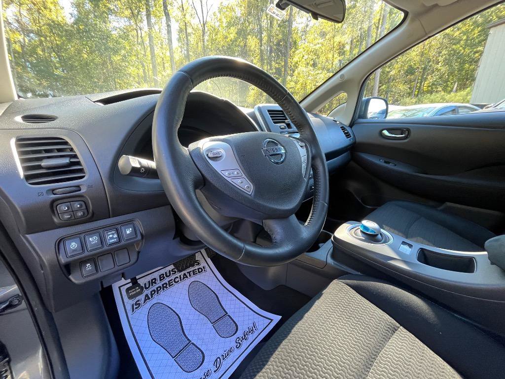 Used 2015 Nissan Leaf S w/ Charge Package FWD image 15