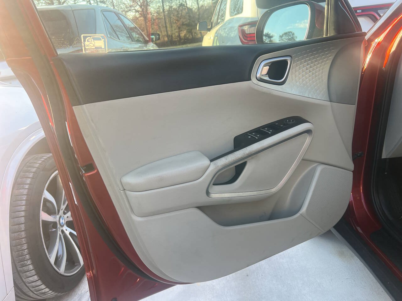 Used 2020 Kia Soul LX FWD image 8