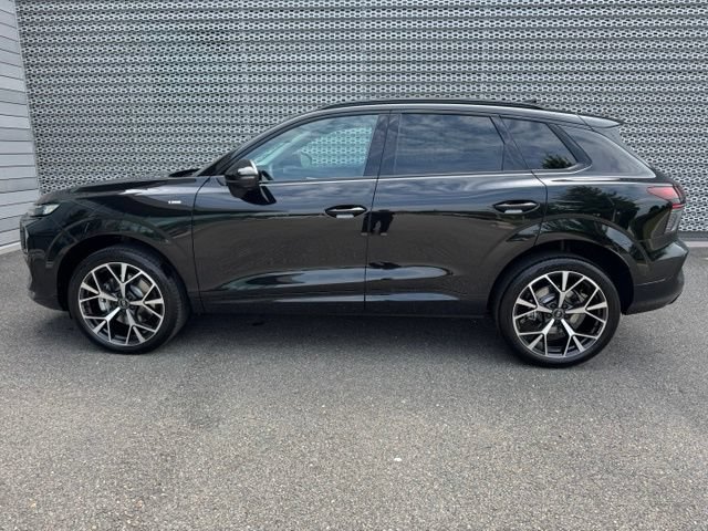 New 2026 Audi Q3 quattro 2.0T AWD/4WD image 2