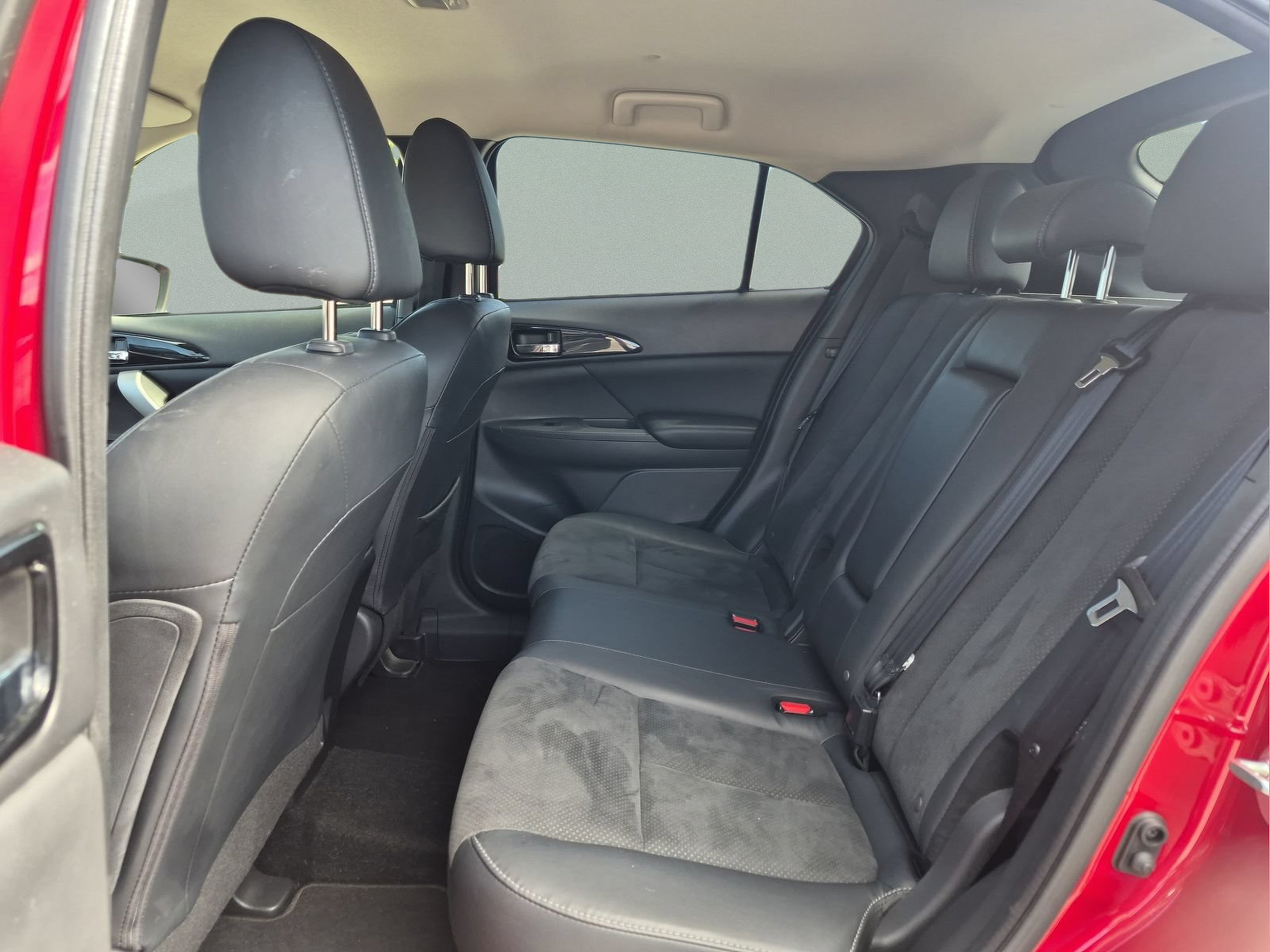 Used 2023 Mitsubishi Eclipse Cross SE AWD/4WD image 17