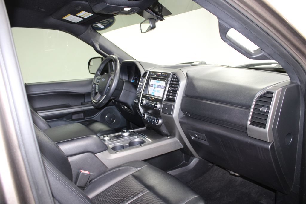 Used 2019 Ford Expedition XLT w/ Equipment Group 201A AWD/4WD image 30