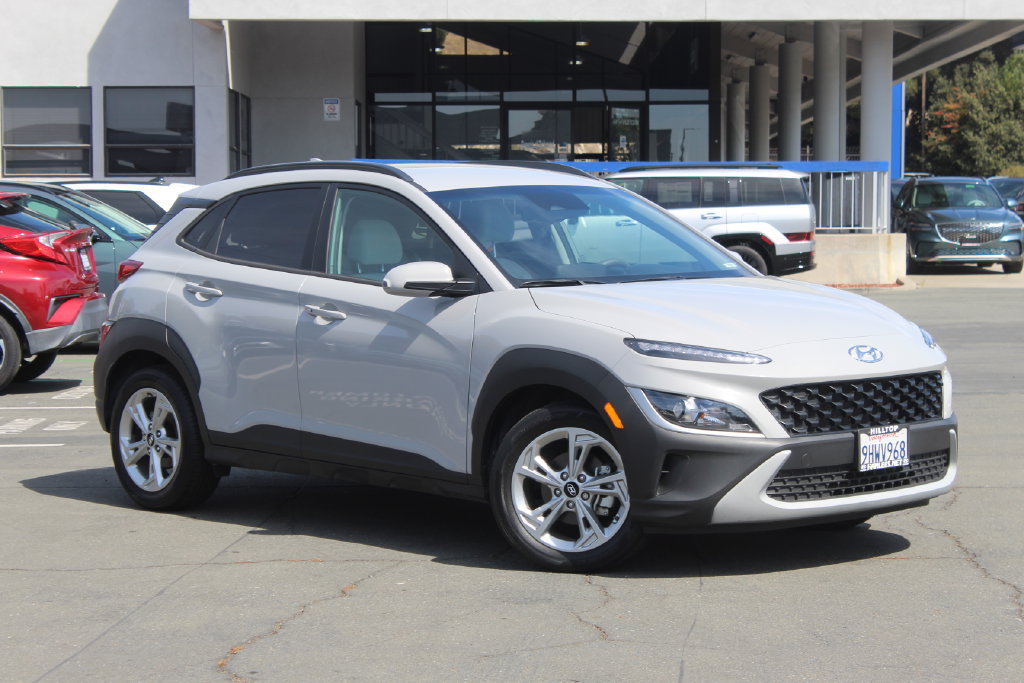 Used 2023 Hyundai Kona SEL FWD image 1