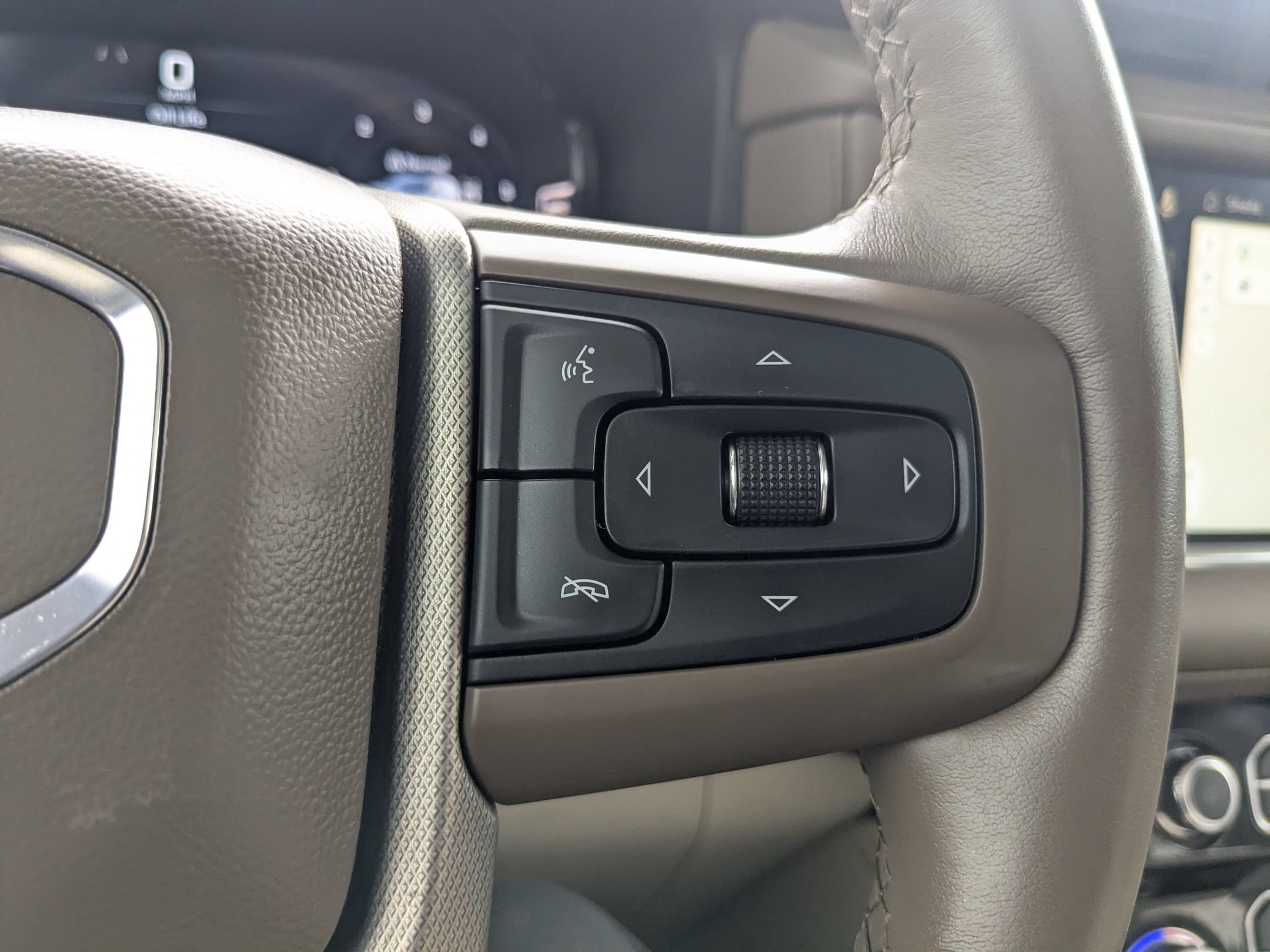Used 2024 GMC Yukon Denali w/ Denali Reserve Package AWD/4WD image 24
