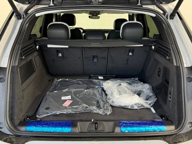 New 2026 Land Rover Range Rover Sport Dynamic SE AWD/4WD image 17