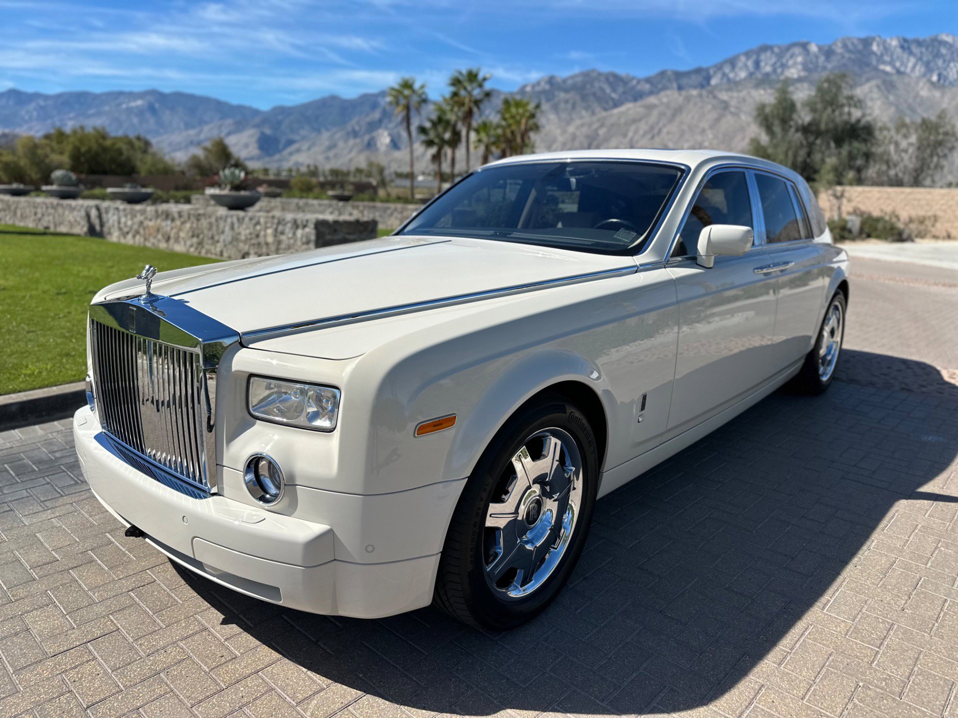 Used 2007 Rolls-Royce Phantom Sedan RWD image 3