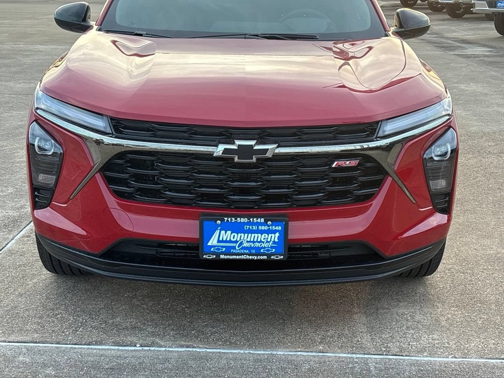 New 2026 Chevrolet Trax RS w/ Sunroof Package FWD image 3