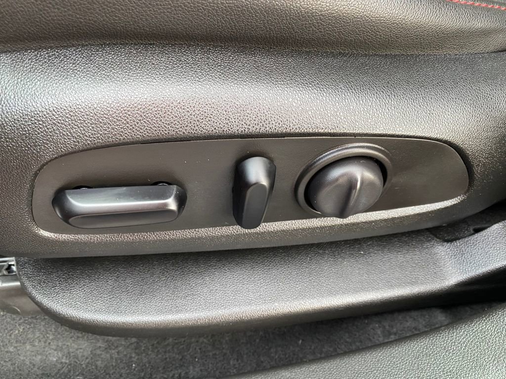 Used 2019 Chevrolet Blazer RS image 11