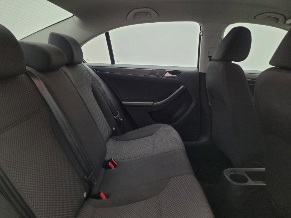 Used 2013 Volkswagen Jetta S image 19