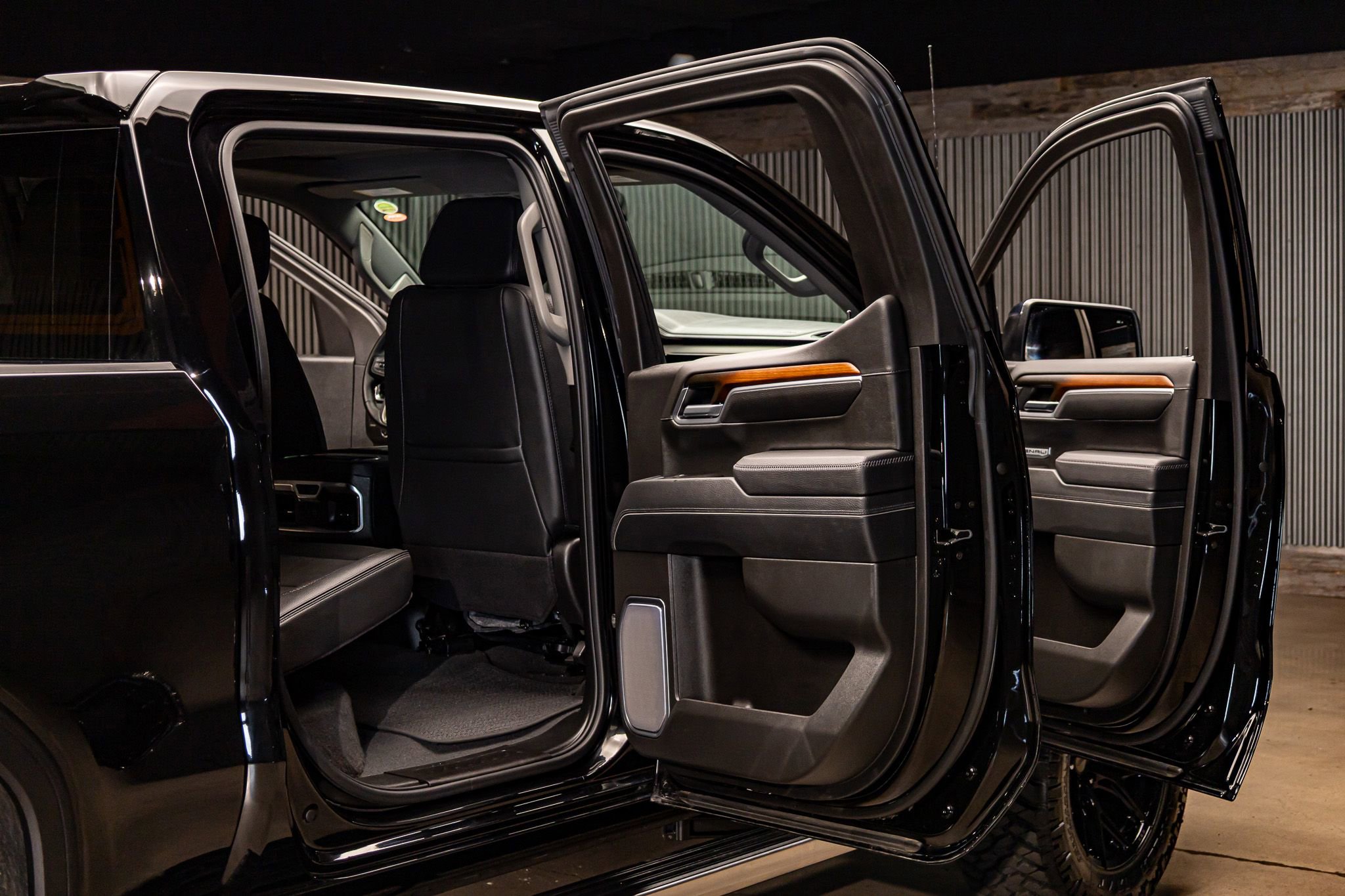 Used 2025 GMC Sierra 1500 Denali w/ Denali Reserve Package image 29