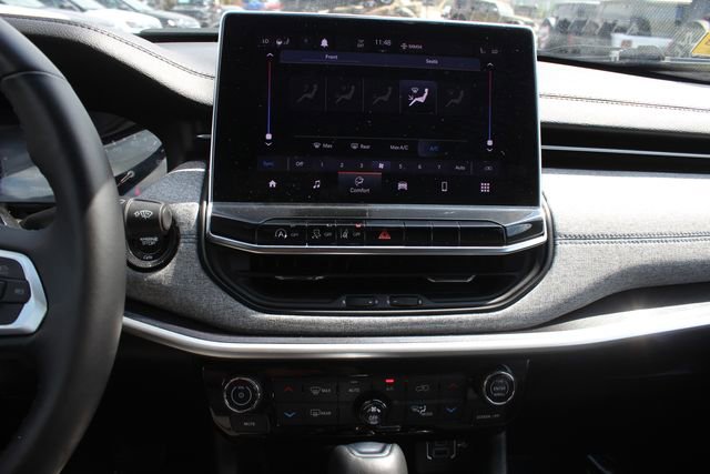 Used 2022 Jeep Compass Latitude w/ Sun and Sound Group image 4