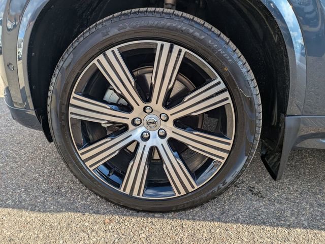 Used 2024 Volvo XC90 B6 Ultimate w/ Protection Package Premier image 21