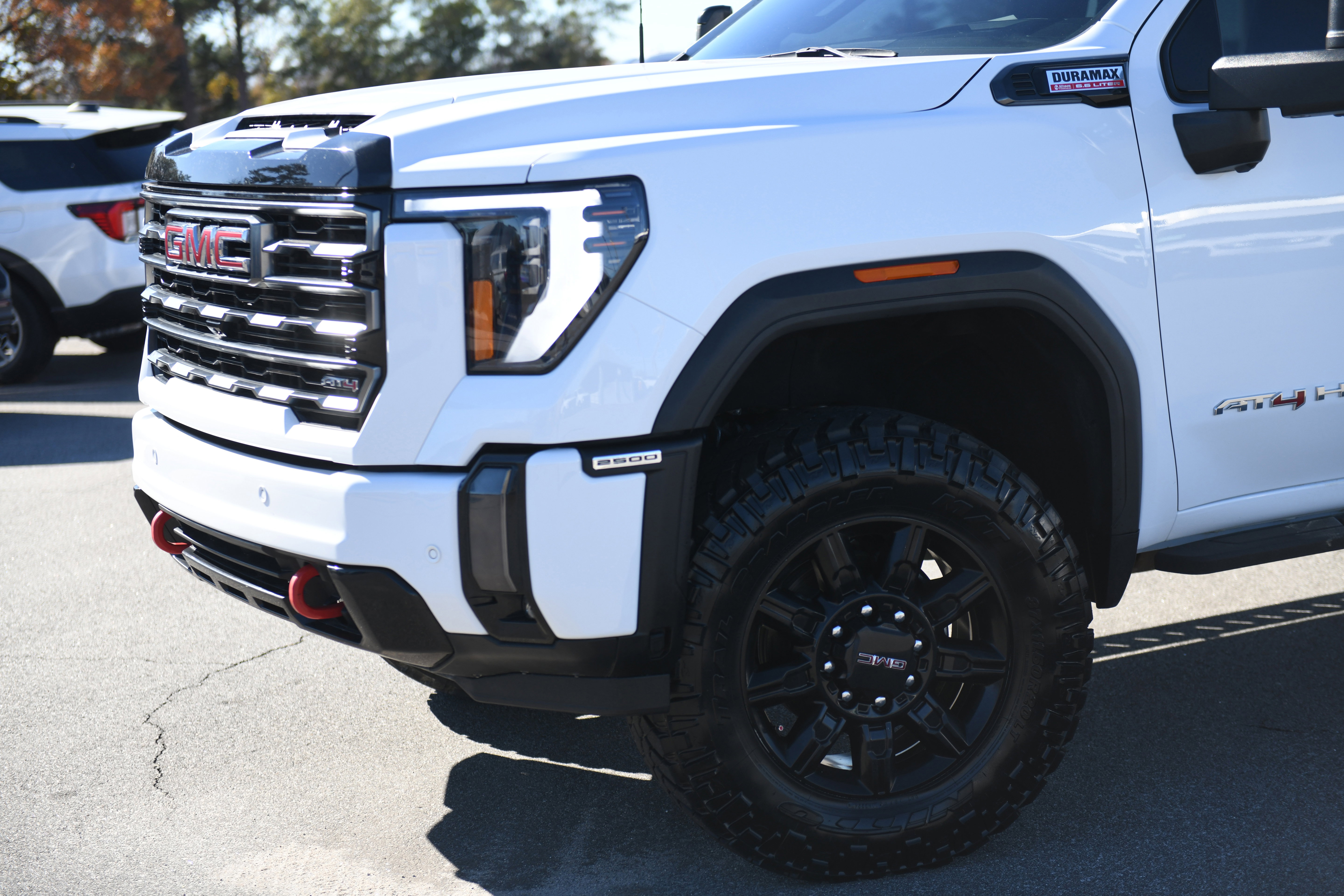 Used 2024 GMC Sierra 2500 AT4 w/ Technology Package image 3