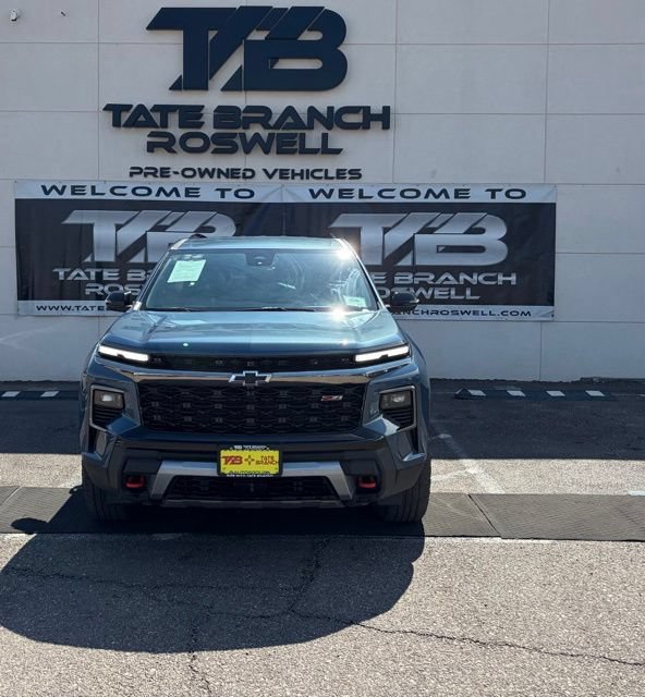 Used 2025 Chevrolet Traverse Z71 AWD/4WD image 3