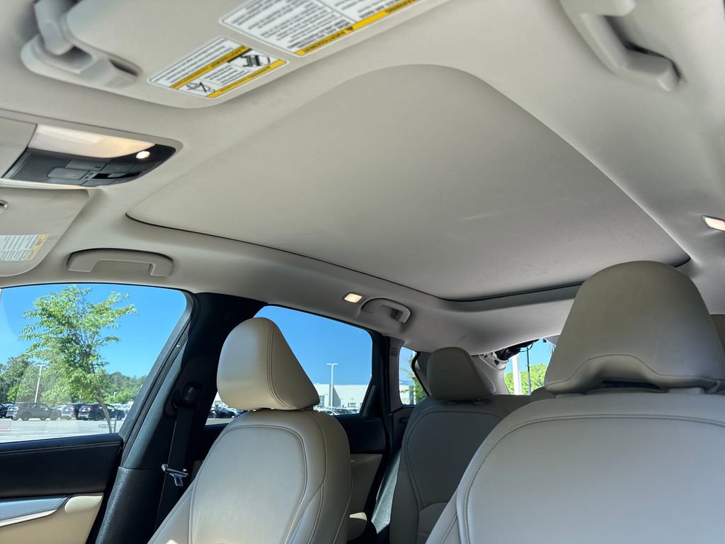 Used 2020 INFINITI QX50 Luxe w/ Navigation Package FWD image 29