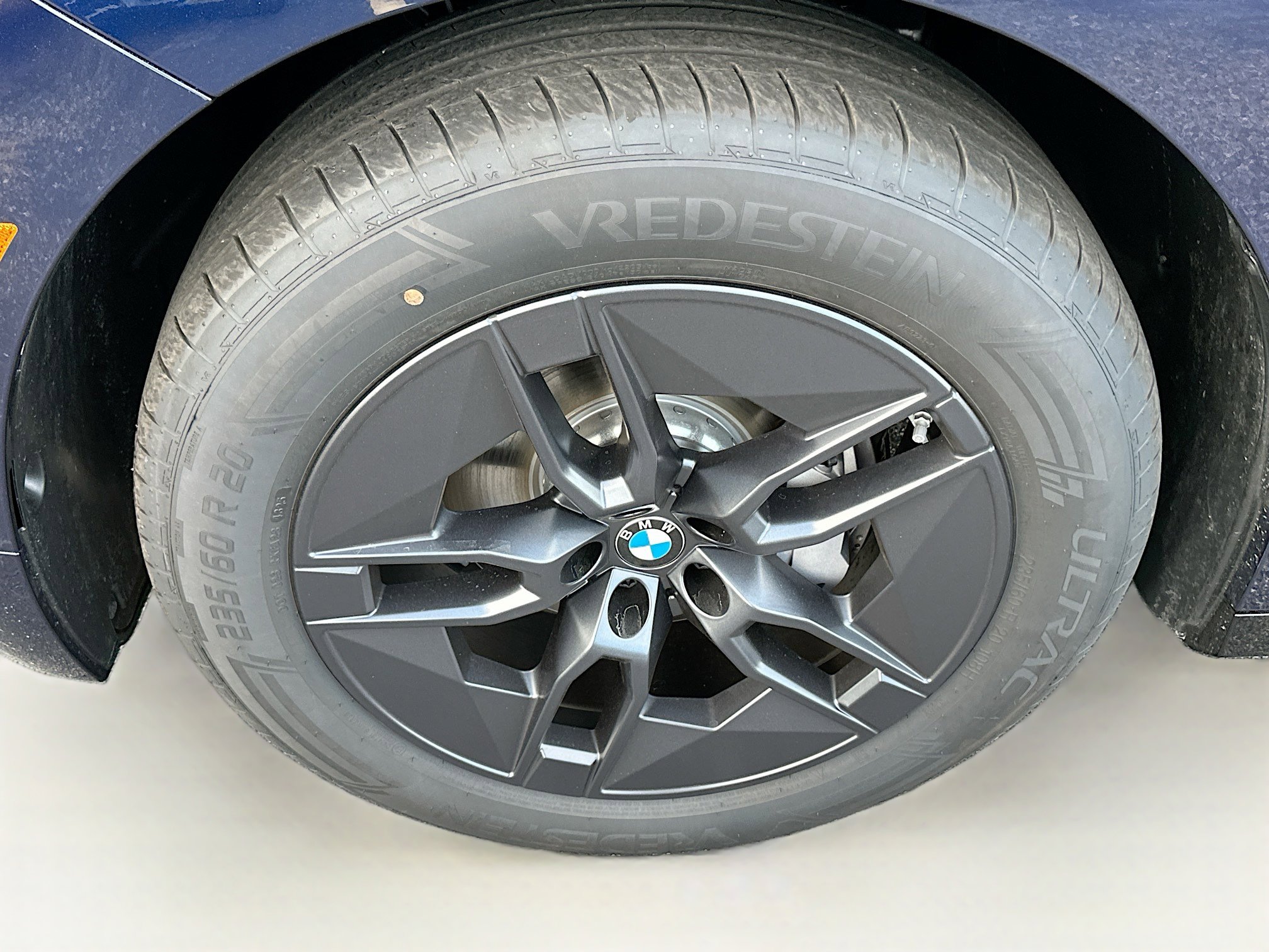 New 2026 BMW iX xDrive45 w/ Premium Package image 26