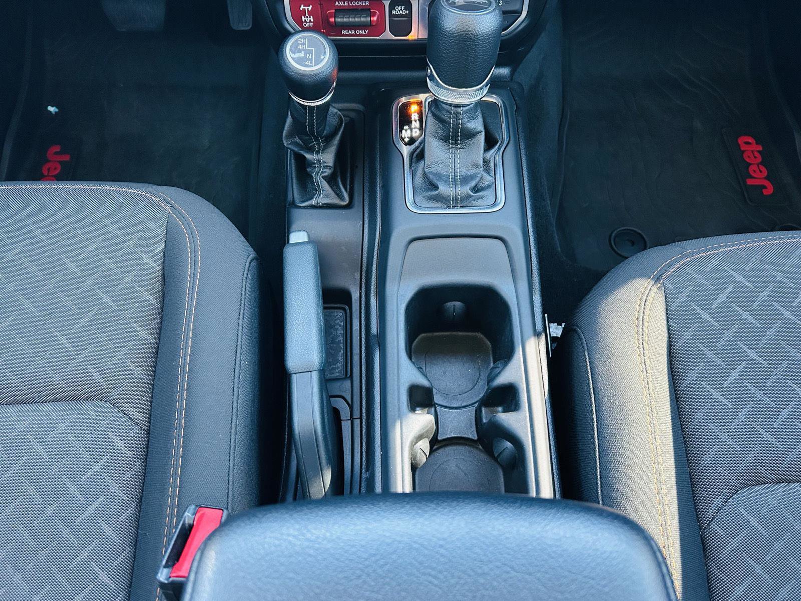 Used 2024 Jeep Gladiator Mojave w/ Technology Group image 22