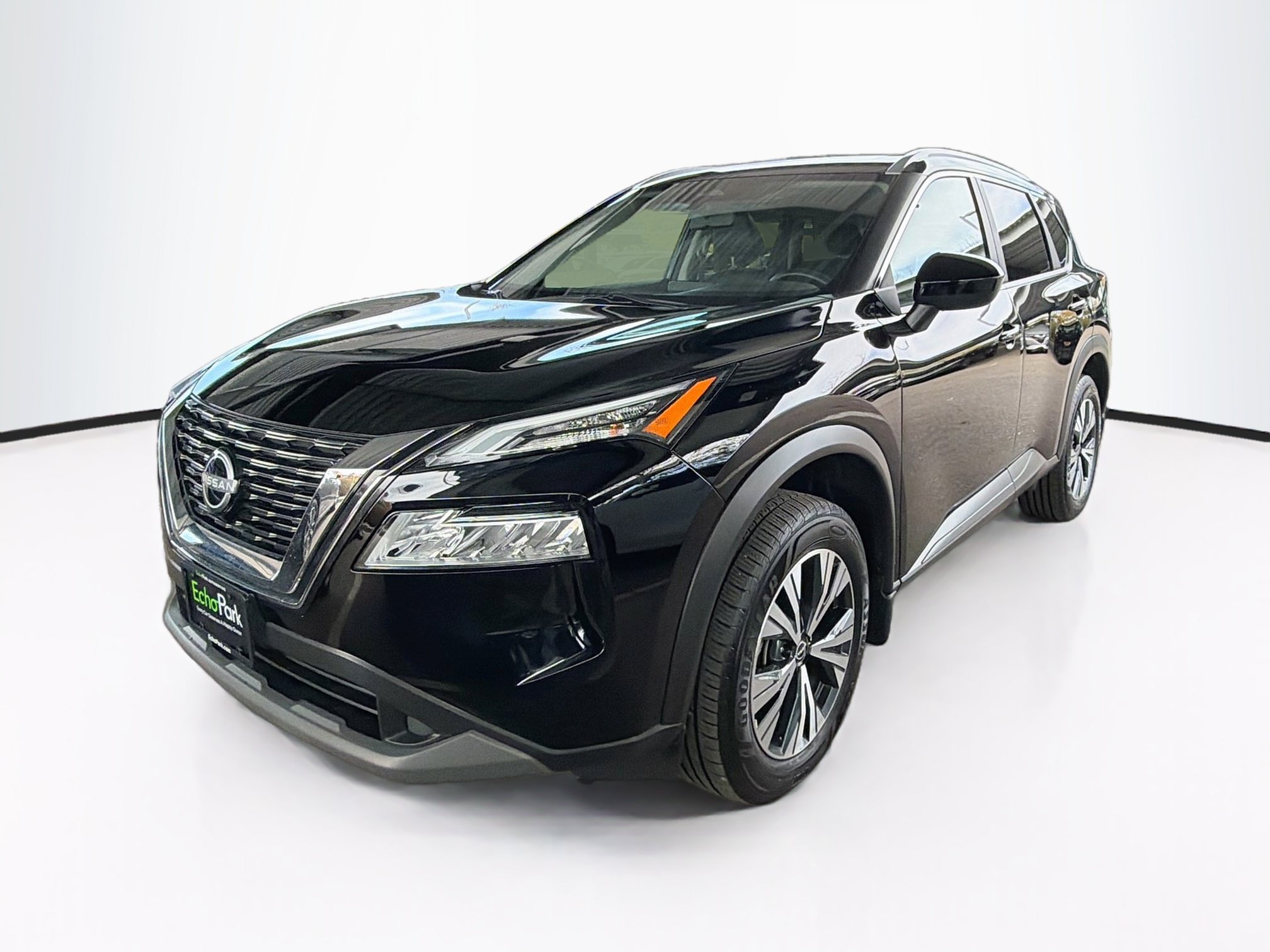 Used 2023 Nissan Rogue SV w/ SV Premium B Package AWD/4WD image 3
