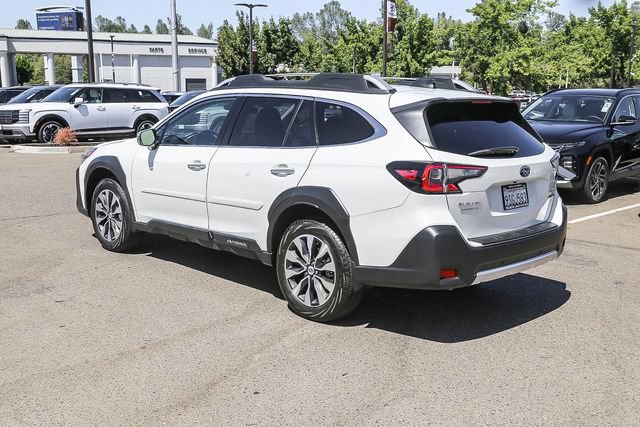 Used 2025 Subaru Outback Touring XT AWD/4WD image 2