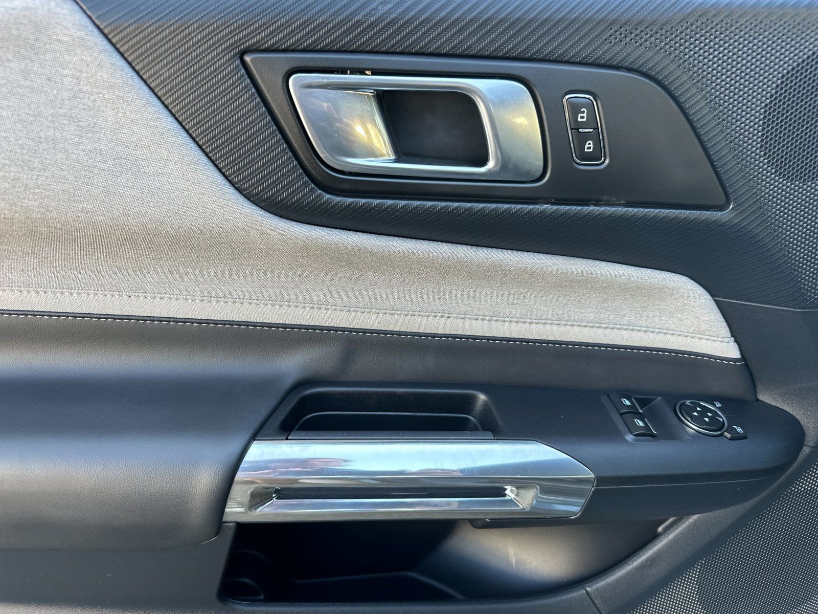 Used 2024 Ford Mustang GT RWD image 12