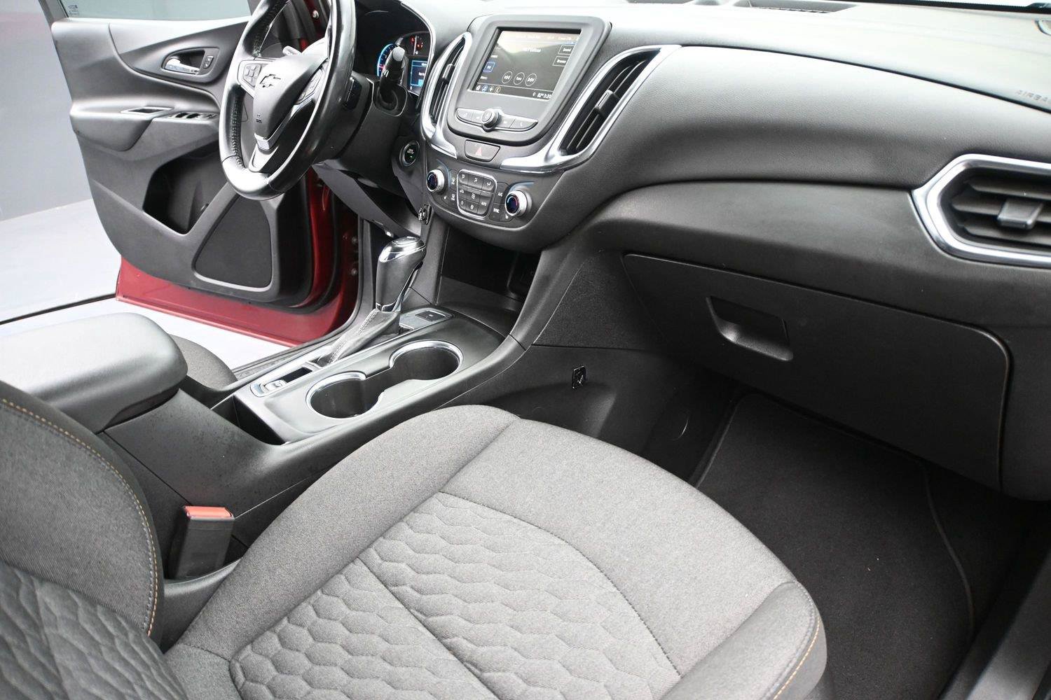 Used 2019 Chevrolet Equinox LT AWD/4WD image 17