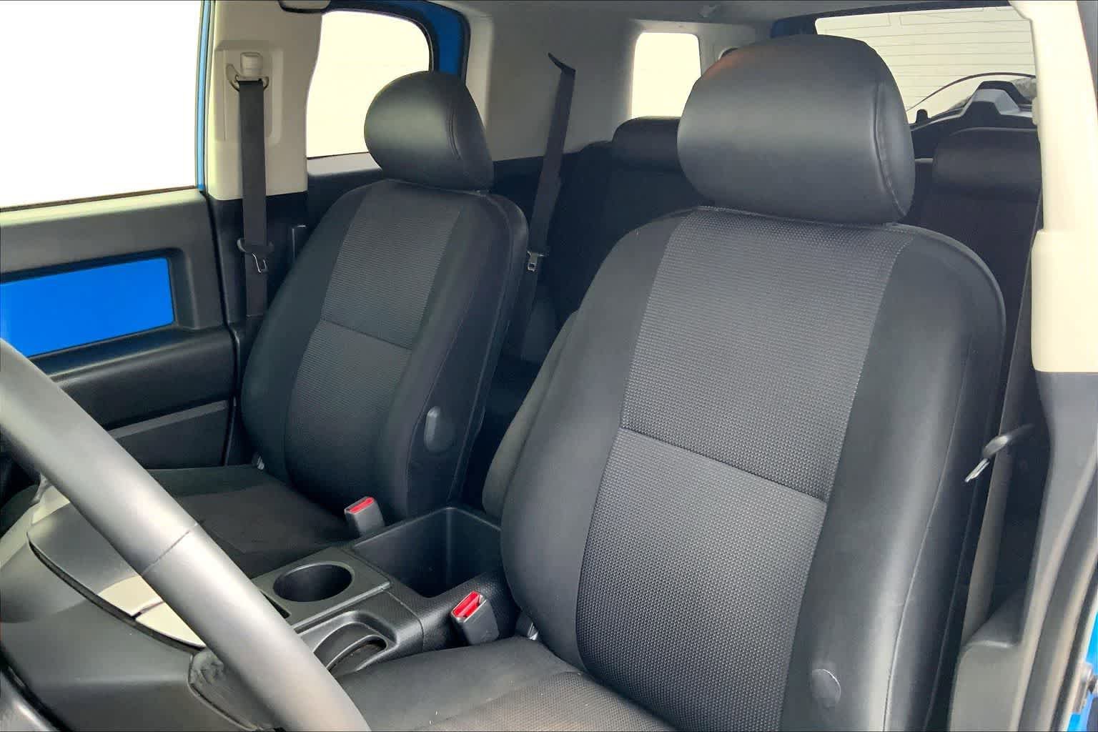 Used 2007 Toyota FJ Cruiser 2WD image 11