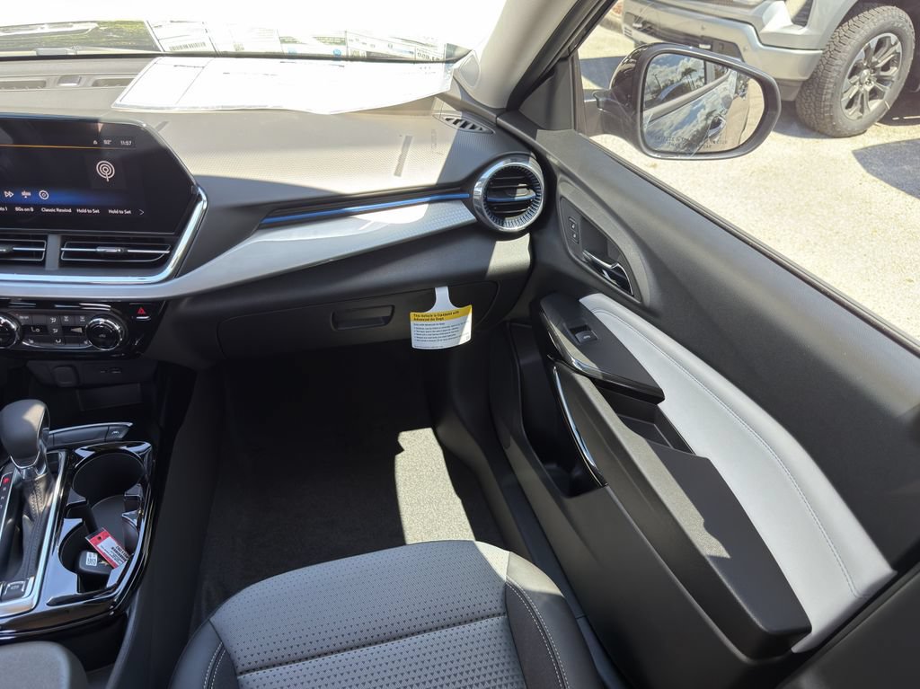 New 2026 Chevrolet Trax LT w/ Driver Confidence Package FWD image 14
