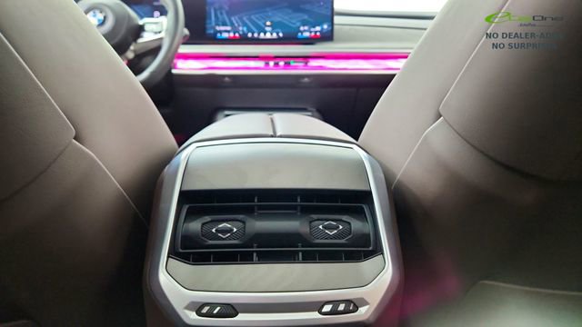 Used 2023 BMW 740i w/ Parking Assistance Package RWD image 52