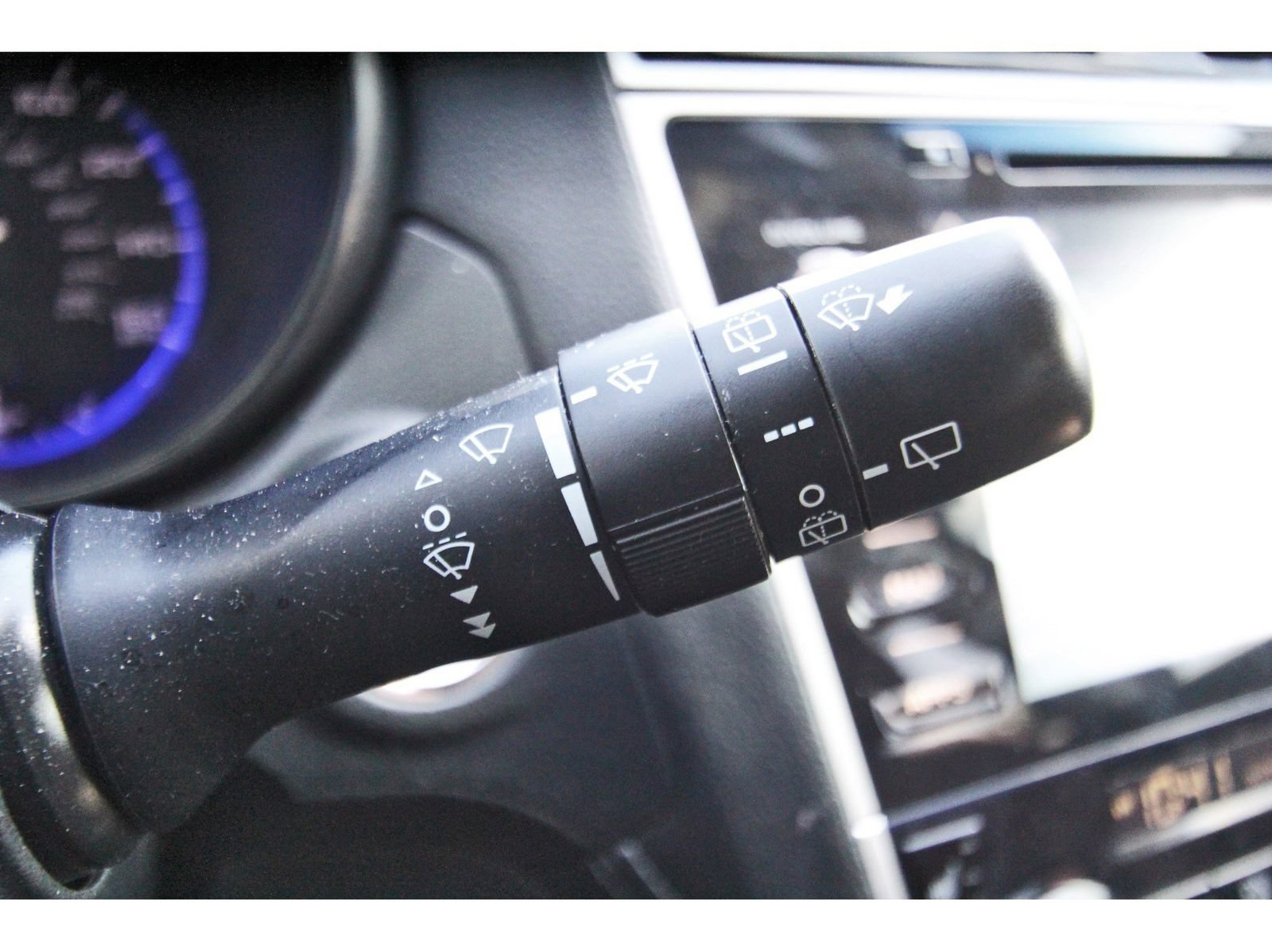 Used 2019 Subaru Outback 3.6R Touring AWD/4WD image 18