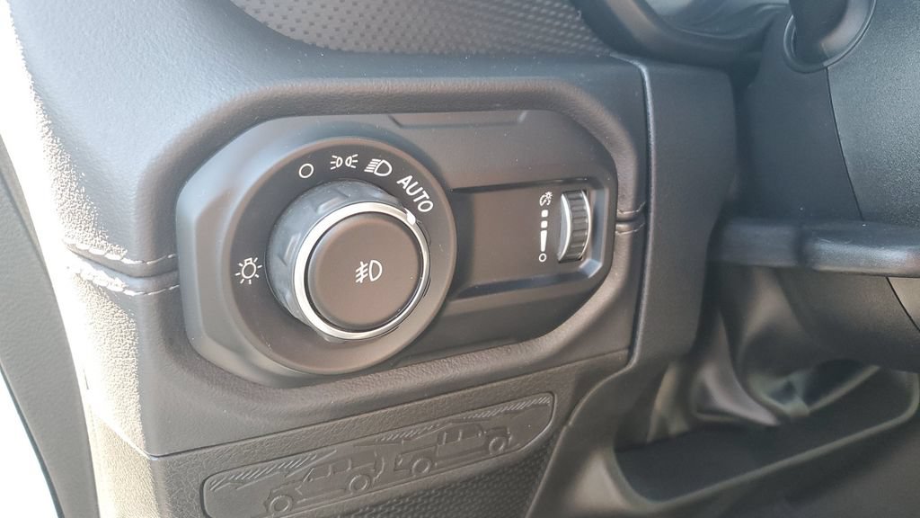 Used 2024 Jeep Wrangler Unlimited Rubicon AWD/4WD image 22
