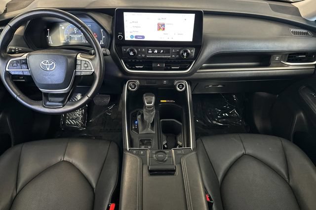 Certified 2025 Toyota Grand Highlander FWD image 17
