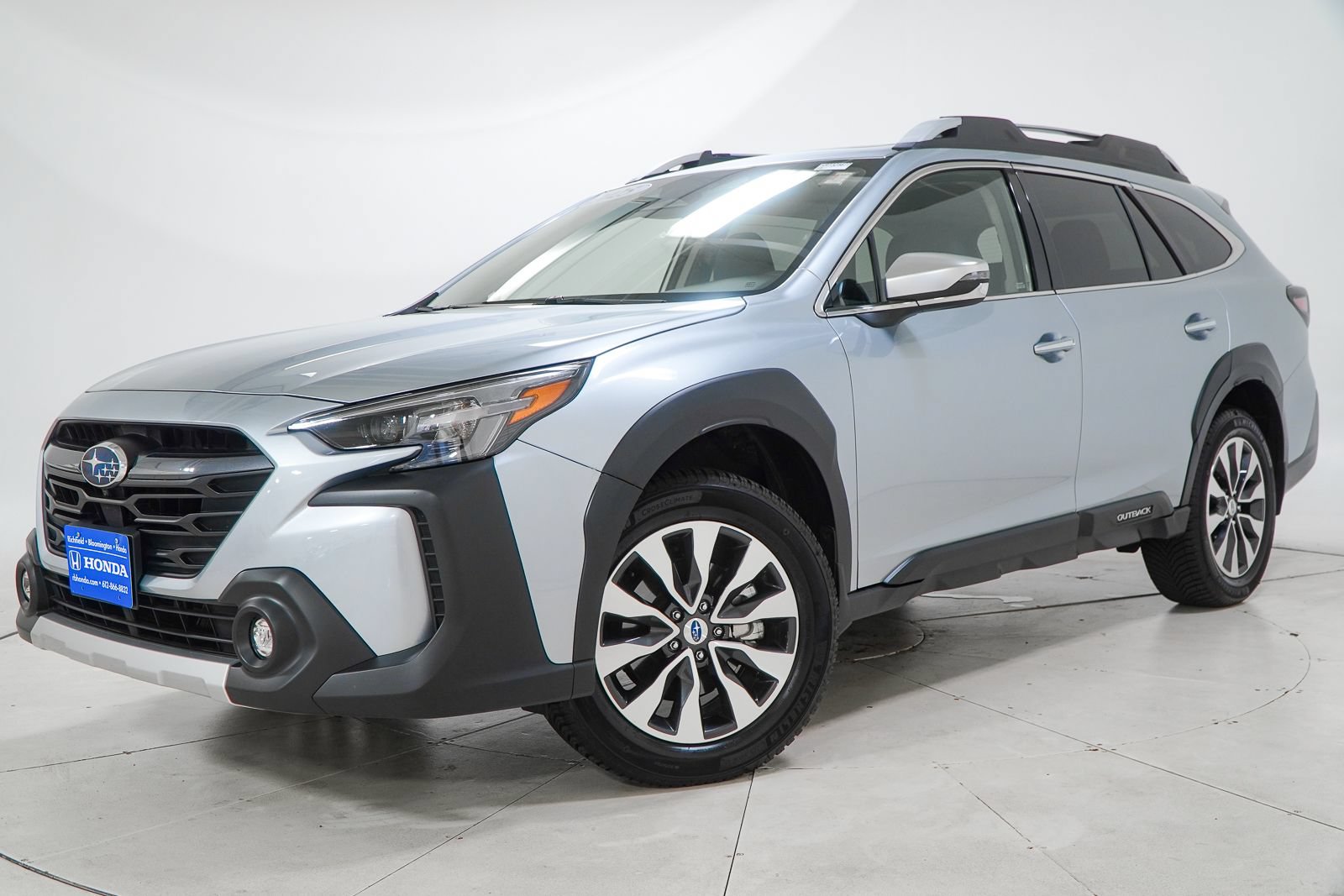 Used 2025 Subaru Outback Touring XT w/ Popular Package #2 AWD/4WD image 1