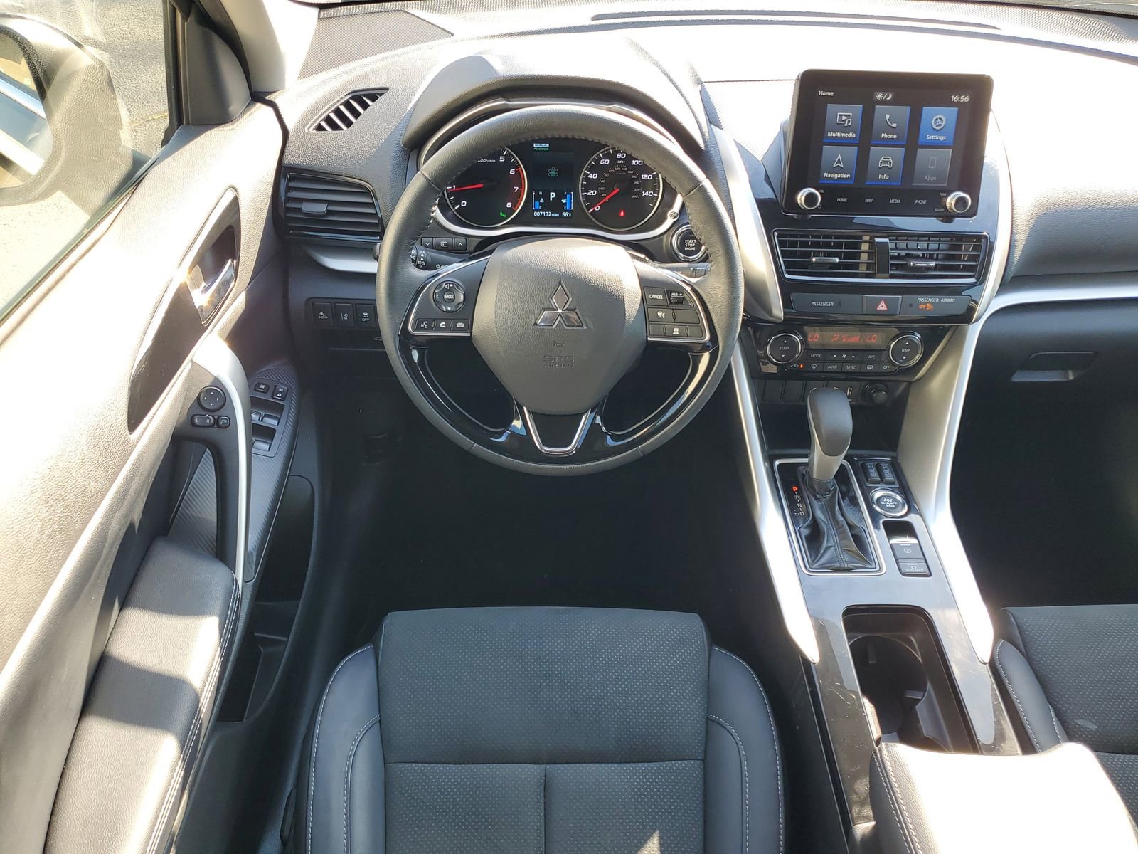 New 2024 Mitsubishi Eclipse Cross SE image 26