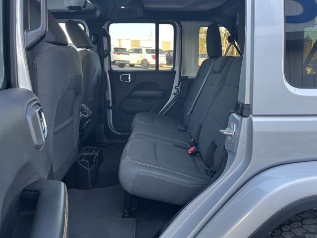 Used 2024 Jeep Wrangler Sahara image 26