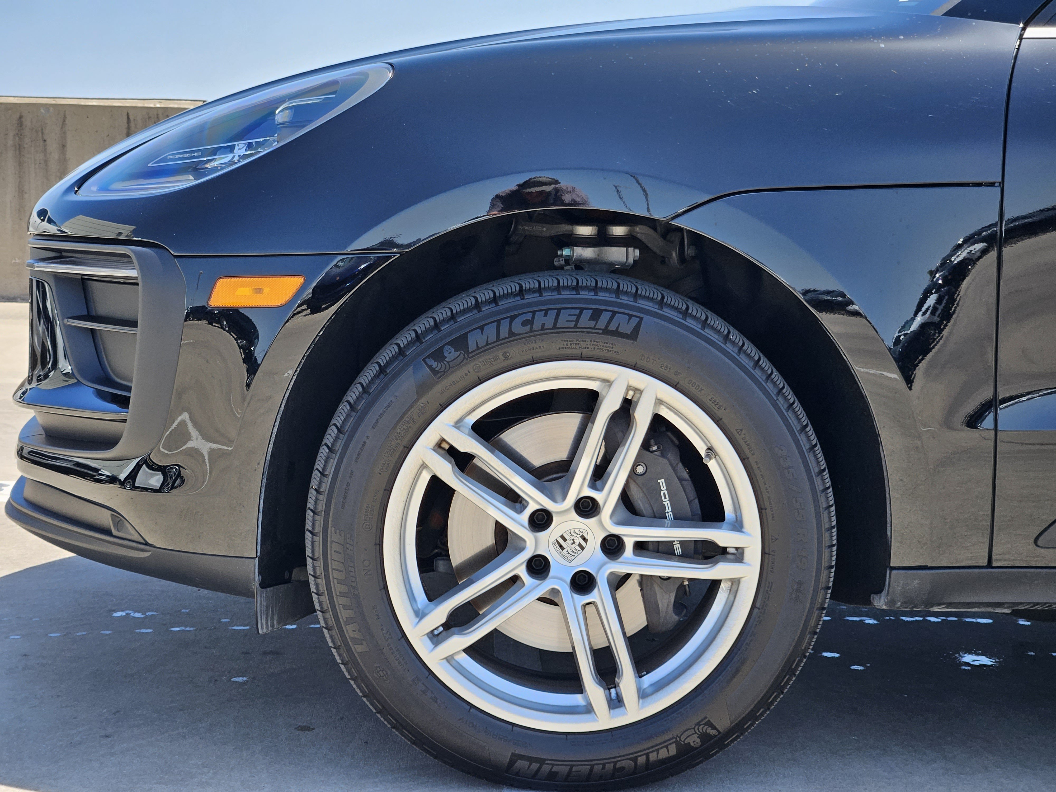 Certified 2026 Porsche Macan AWD/4WD image 13