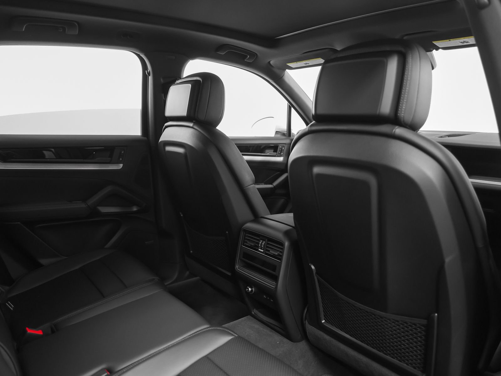 Certified 2026 Porsche Cayenne AWD/4WD image 26