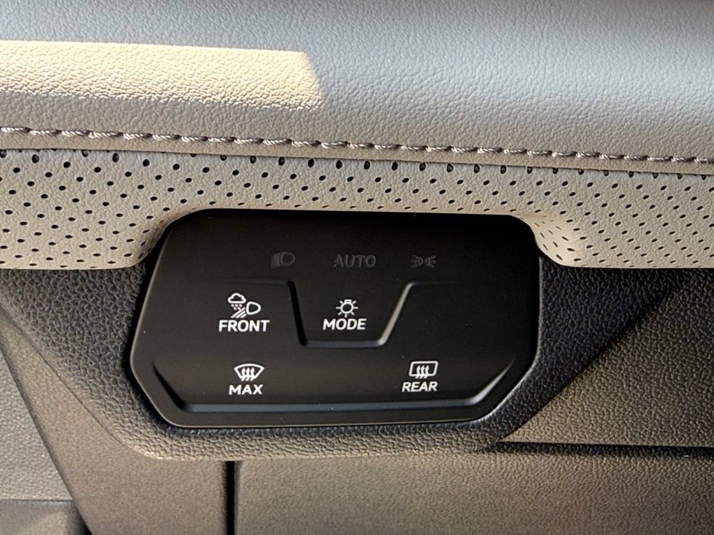 New 2026 Volkswagen Atlas Peak Edition AWD/4WD image 21