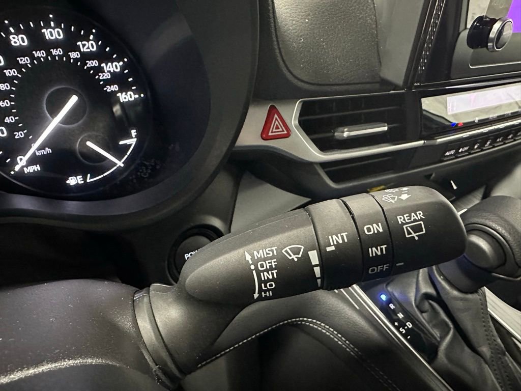 Used 2025 Toyota Sienna LE image 23