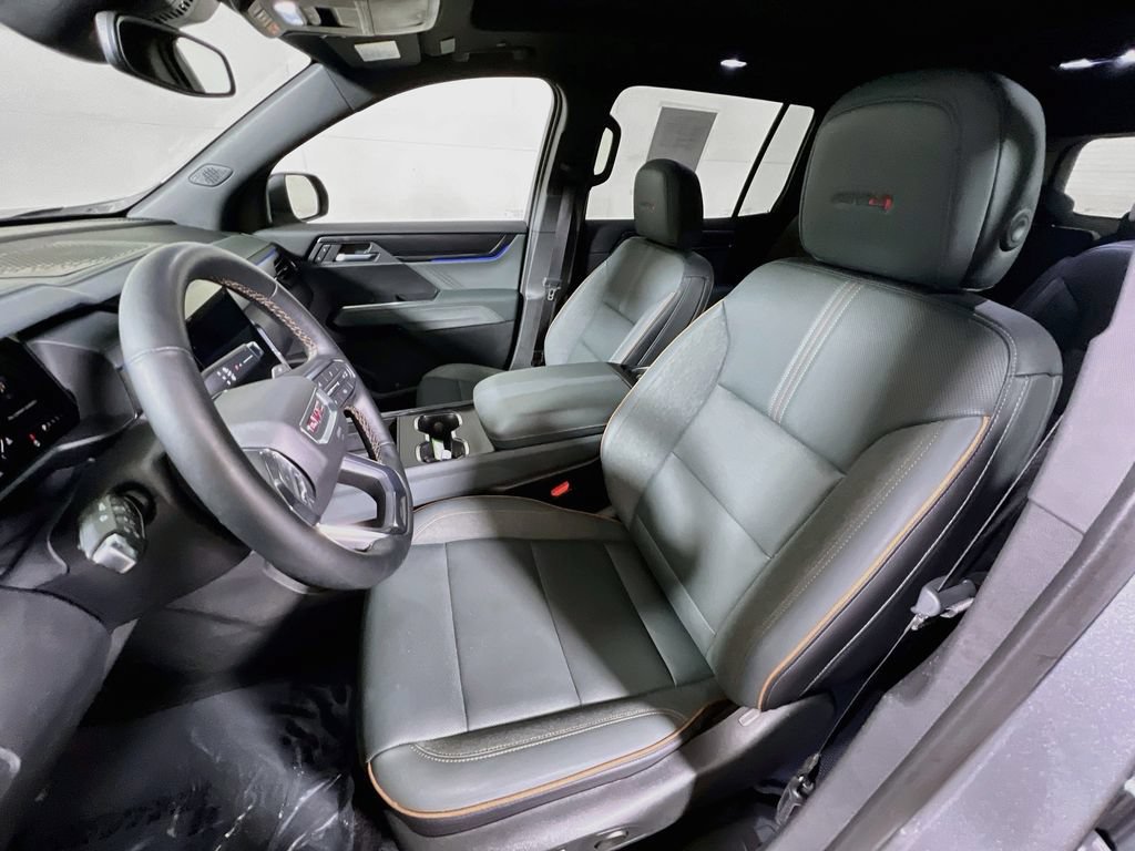 Used 2025 GMC Acadia AT4 w/ LPO, Floor Liner Package AWD/4WD image 18
