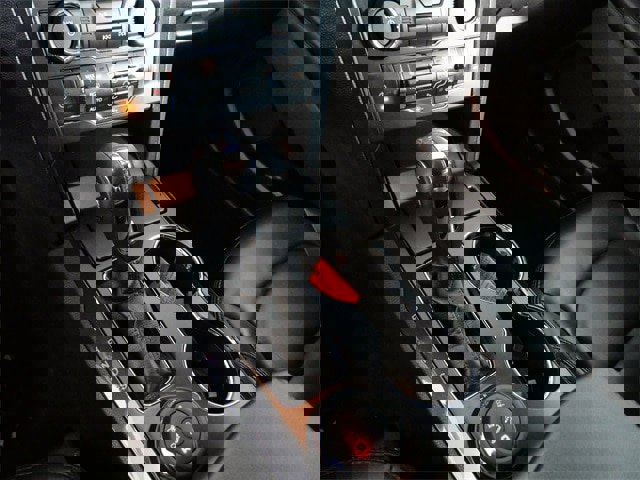 Certified 2019 Ford Explorer XLT w/ Equipment Group 202A image 18