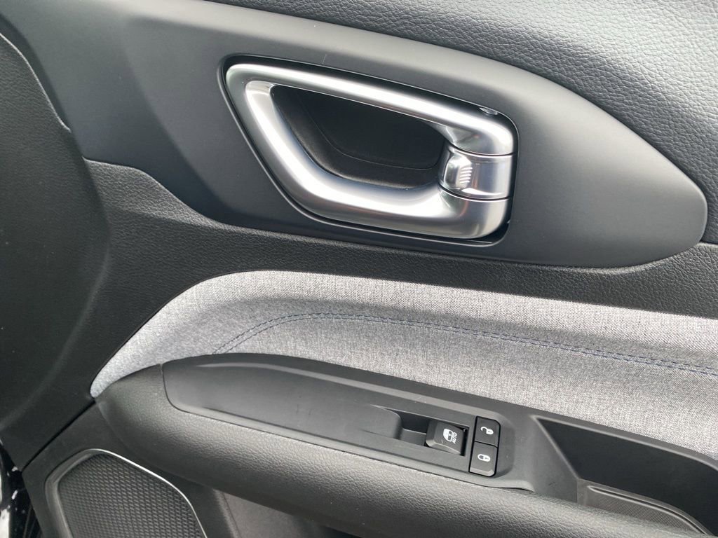 New 2026 Jeep Compass Latitude image 12