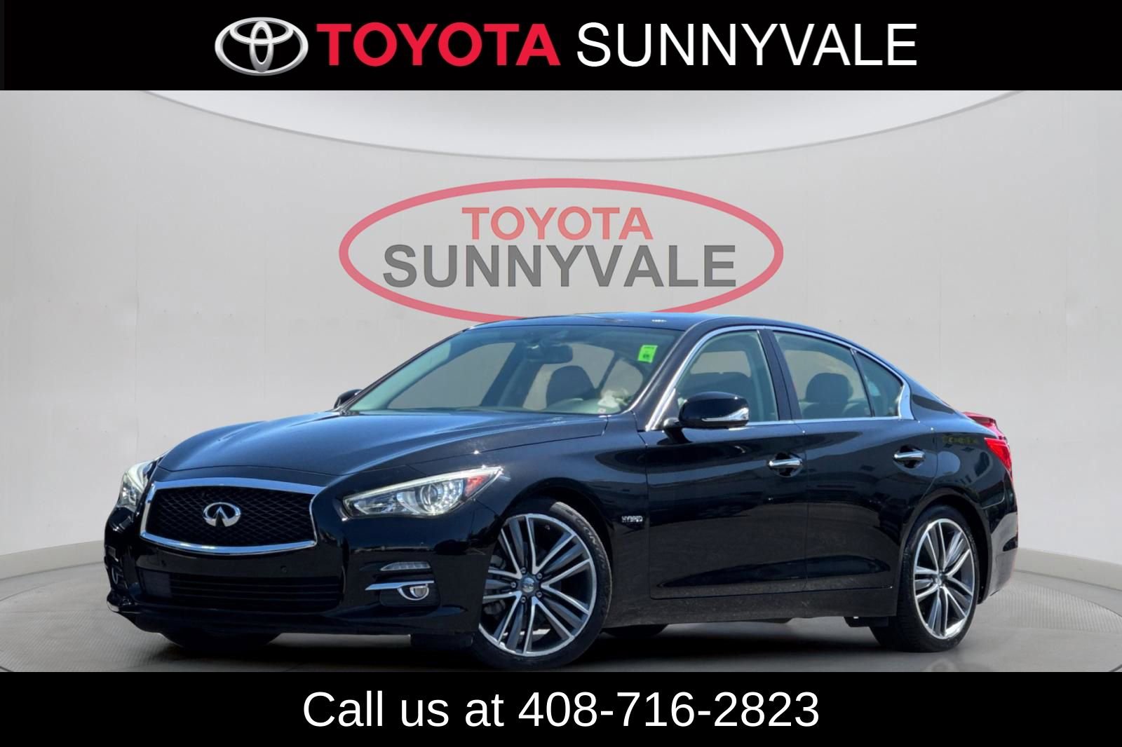 Used 2017 INFINITI Q50 Hybrid w/ Technology Package RWD image 1