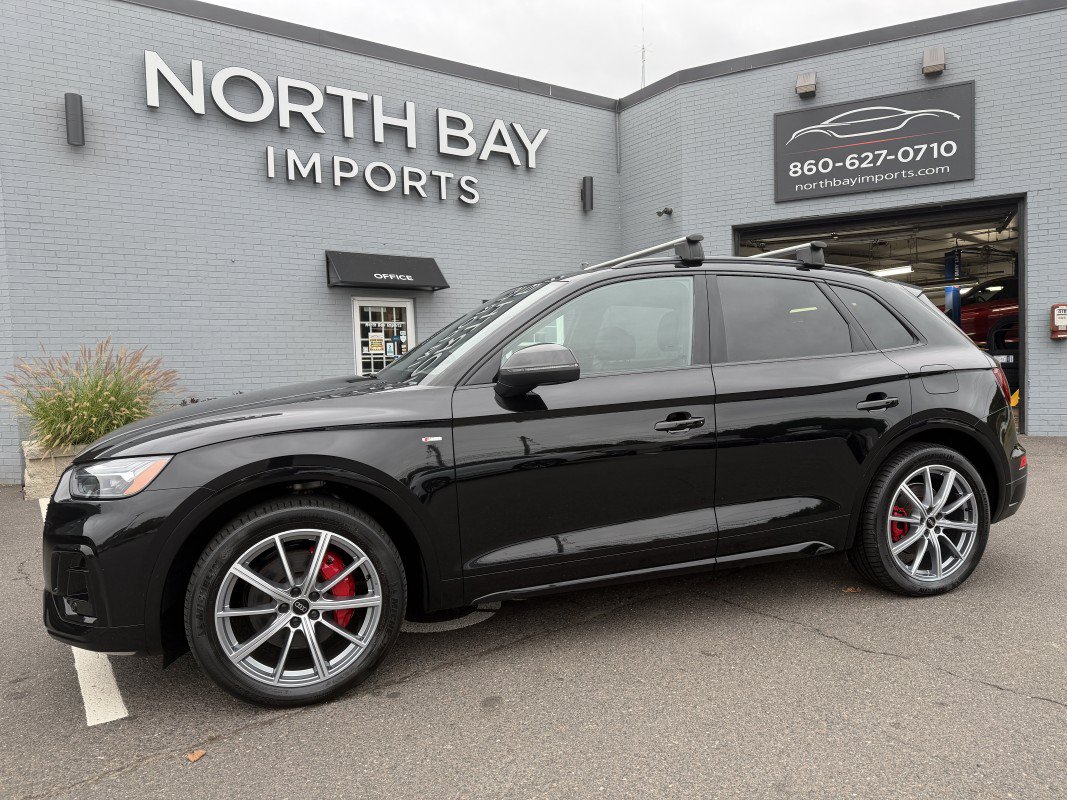 Used 2024 Audi Q5 e Premium Plus w/ Premium Plus Package AWD/4WD image 2