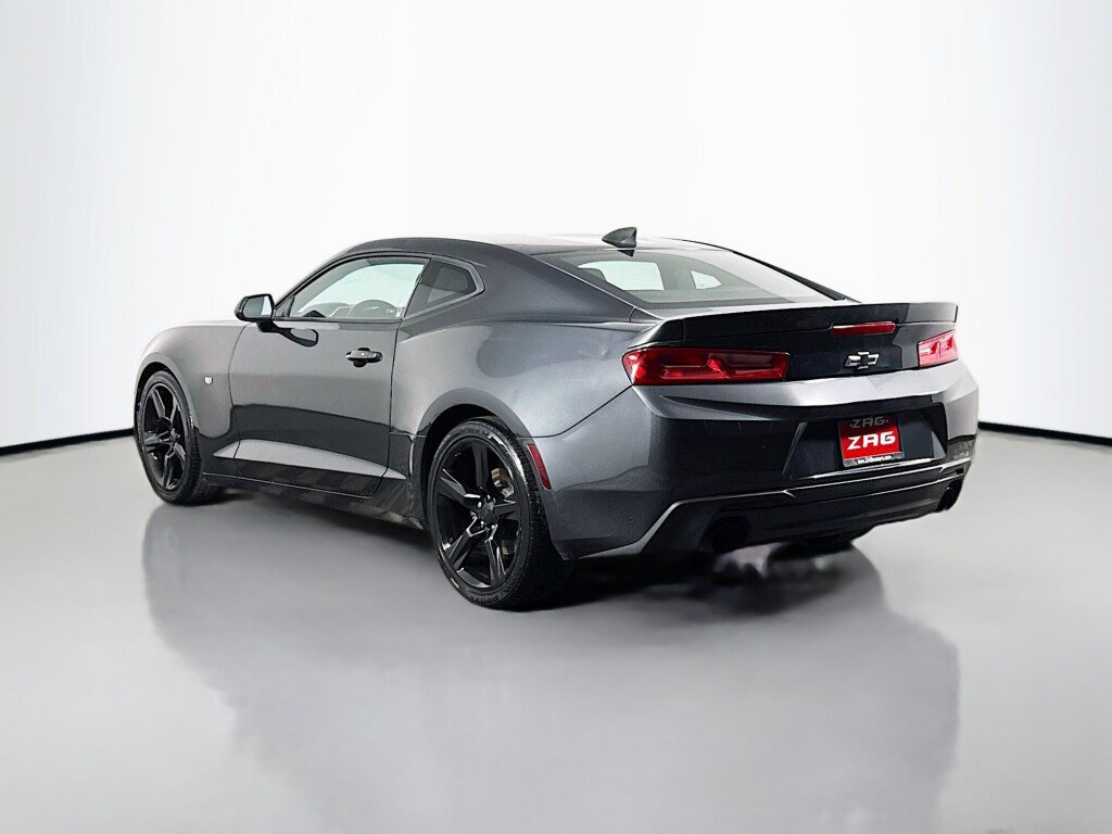 Used 2016 Chevrolet Camaro LT w/ Technology Package image 3