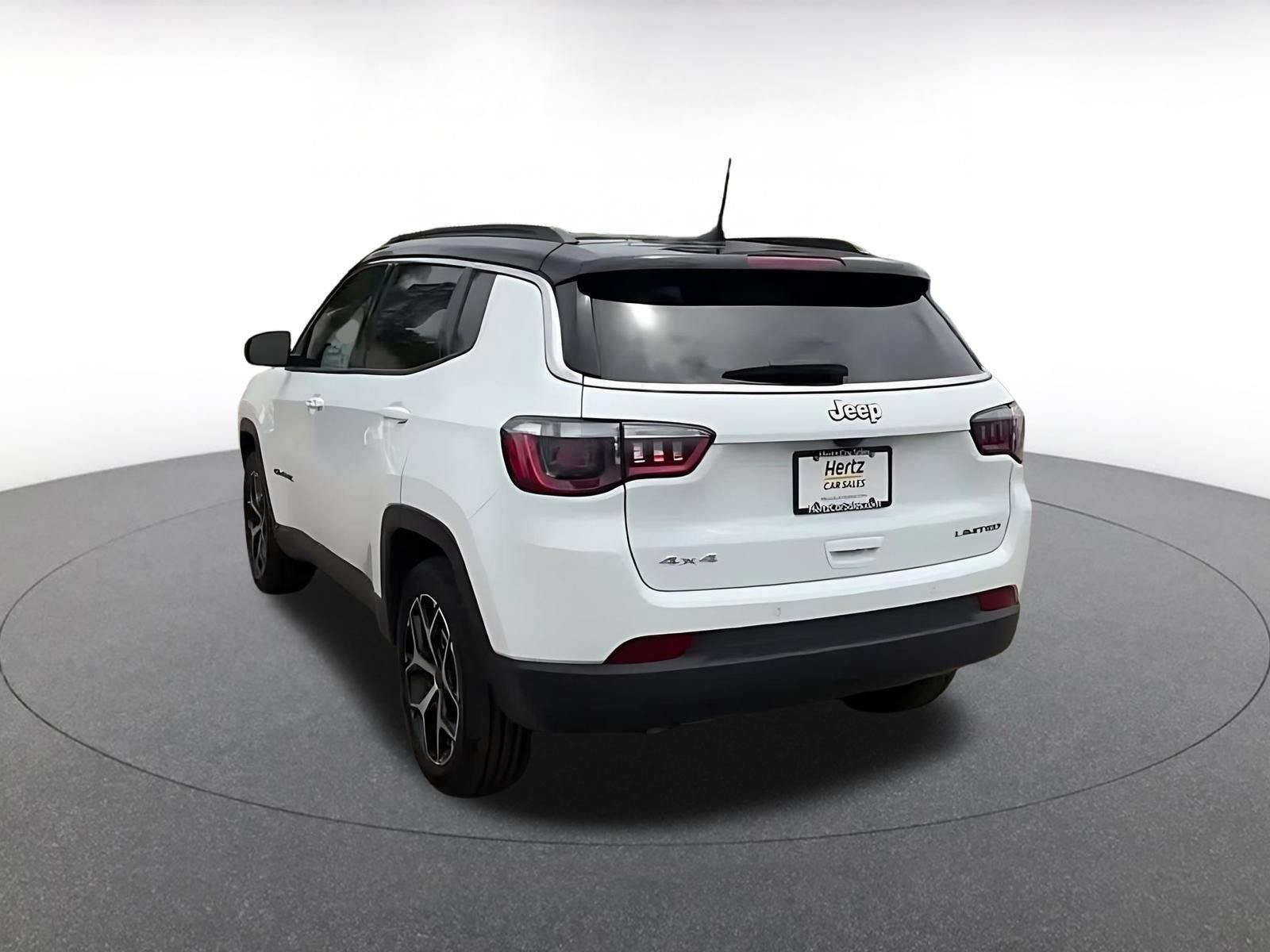 Used 2025 Jeep Compass Limited AWD/4WD image 10