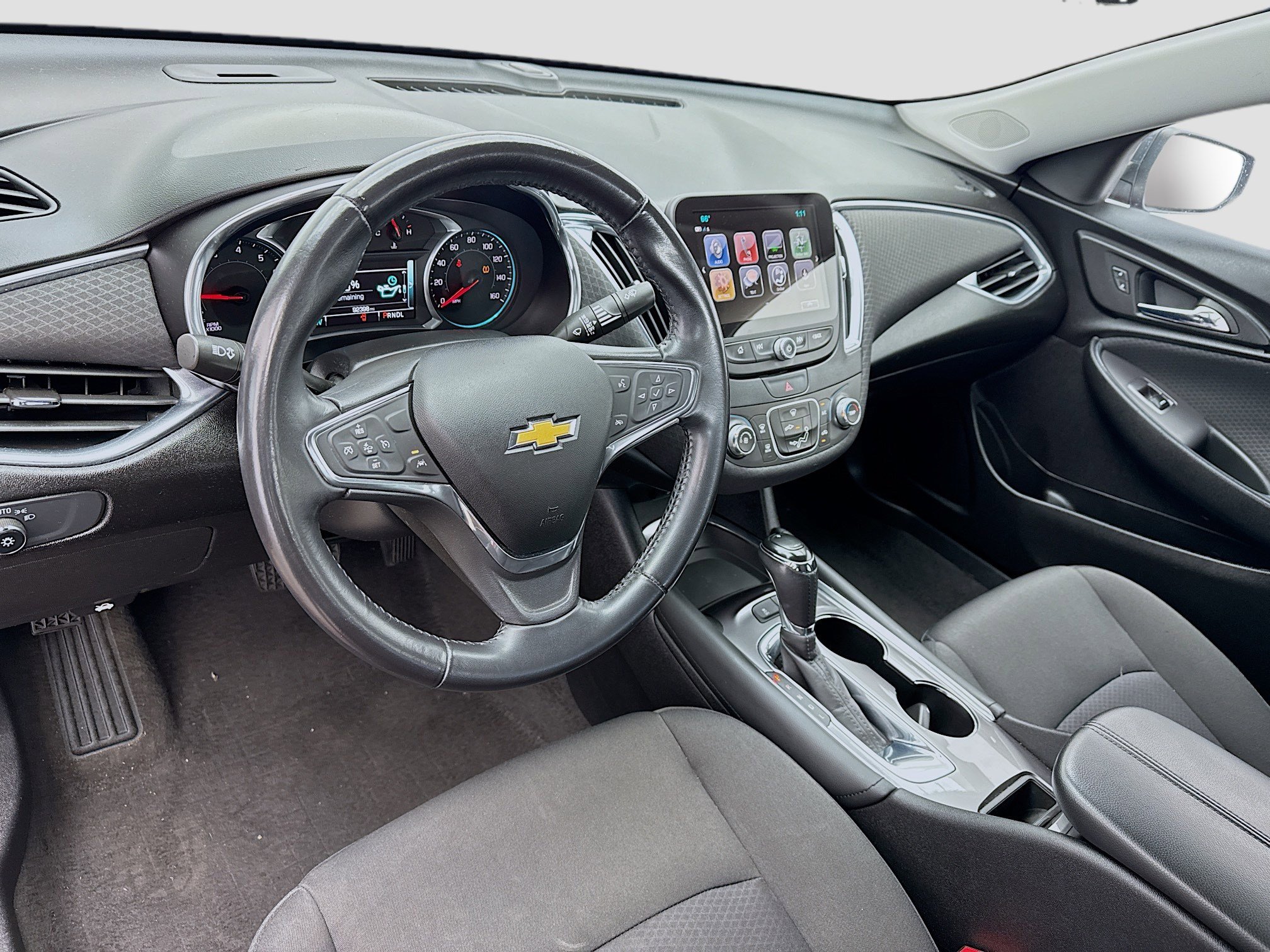 Used 2018 Chevrolet Malibu LT w/ Driver Confidence Package image 7