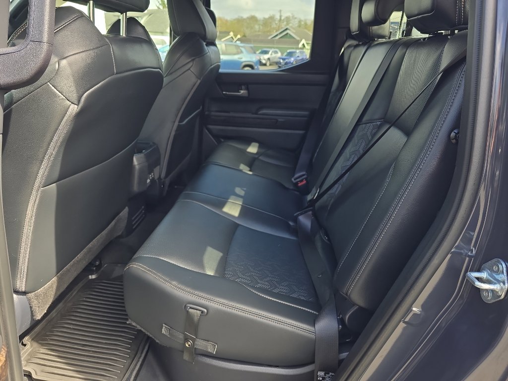 Used 2024 Toyota Tacoma Limited w/ Limited Package (LT) image 19
